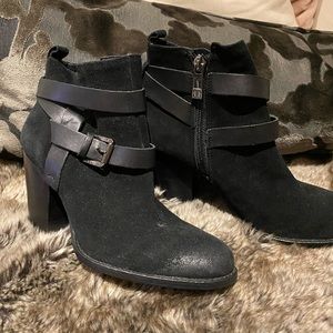 Stylish booties black 6M